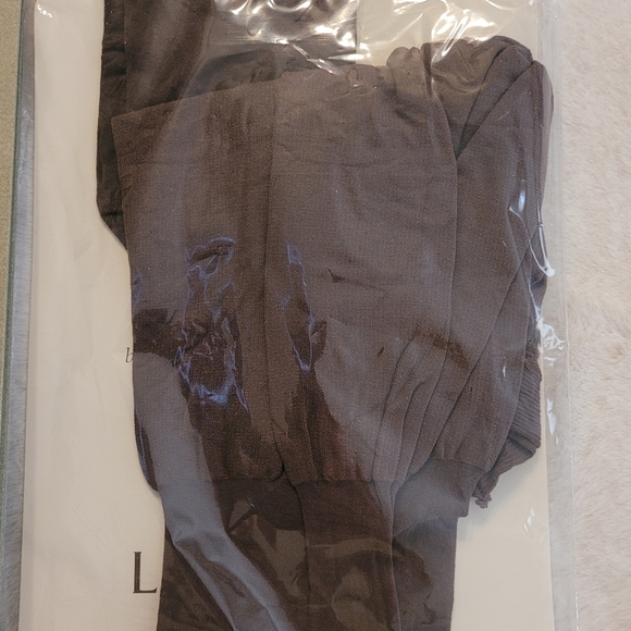 Legacy Legwear Body Shaper Pantyhose Size B Color Chestnut New In Box - Picture 9 of 11